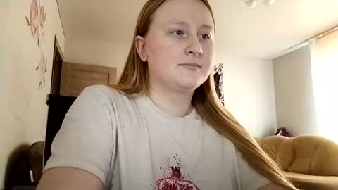 Snapshot of anika_lipps chatting on 14, 10, 2025 Anika online show from 14, 10, 2025