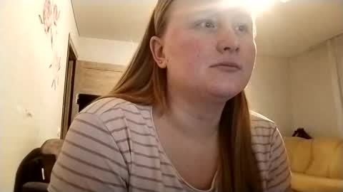 Snapshot of anika_lipps chatting on 18, 10, 2025 Anika online show from 18, 10, 2025