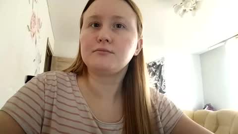 Snapshot of anika_lipps chatting on 20, 10, 2025 Anika online show from 20, 10, 2025