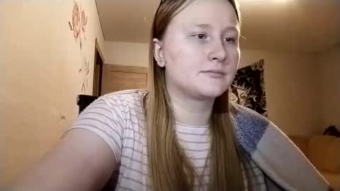 Snapshot of anika_lipps chatting on 24, 10, 2025 Anika online show from 24, 10, 2025