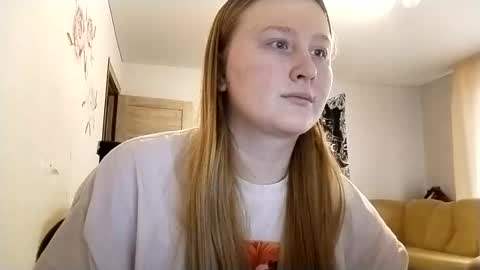 Snapshot of anika_lipps chatting on 27, 10, 2025 Anika online show from 27, 10, 2025