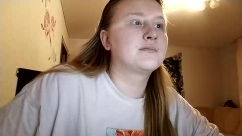 Snapshot of anika_lipps chatting on 4, 11, 2025 Anika online show from 4, 11, 2025