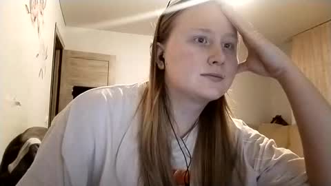 Snapshot of anika_lipps chatting on 7, 11, 2025 Anika online show from 7, 11, 2025