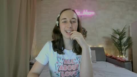 anikabloom online show from 6, 1, 2025