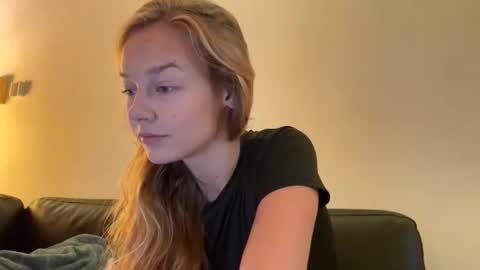Snapshot of anita__hills chatting on 8, 11, 2025 anita__hills online show from 8, 11, 2025