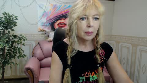 Snapshot of anna_ditrih chatting on 5, 2, 2025 Anna Ditrih online show from 5, 2, 2025