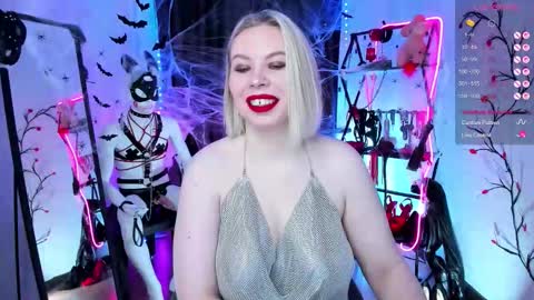 Snapshot of anna_maxwell chatting on 18, 10, 2025 Anna online show from 18, 10, 2025