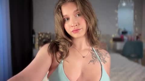 Snapshot of anna_morison chatting on 16, 12, 2025 Annet online show from 16, 12, 2025