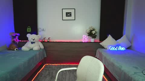 Anna Shine online show from 8, 12, 2024