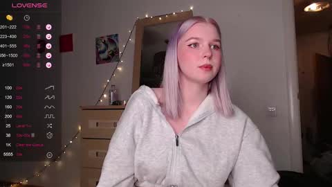 Snapshot of annamilky chatting on 28, 9, 2025 annamilky online show from 28, 9, 2025