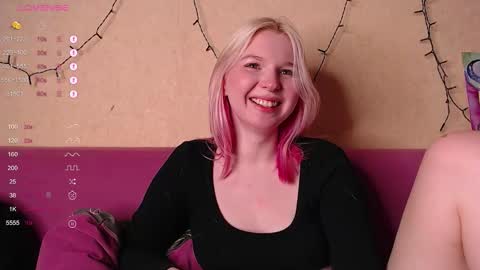 Snapshot of annamilky chatting on 28, 10, 2025 annamilky online show from 28, 10, 2025