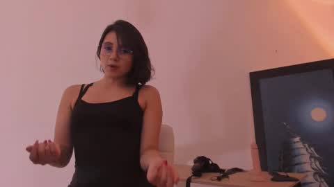 Snapshot of annaralein chatting on 1, 11, 2025 Annara Lein online show from 1, 11, 2025