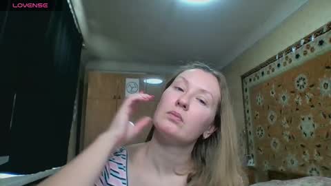 Snapshot of annaxlovers chatting on 8, 11, 2025 AnnaXLovers online show from 8, 11, 2025