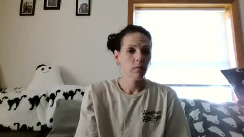 Snapshot of anne12369 chatting on 12, 10, 2025 anne online show from 12, 10, 2025