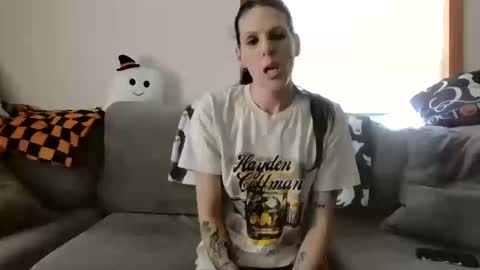 Snapshot of anne12369 chatting on 16, 10, 2025 anne online show from 16, 10, 2025