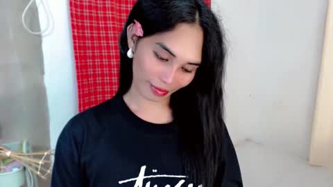 Snapshot of anne_levine chatting on 18, 11, 2025 SWEET ANNE online show from 18, 11, 2025