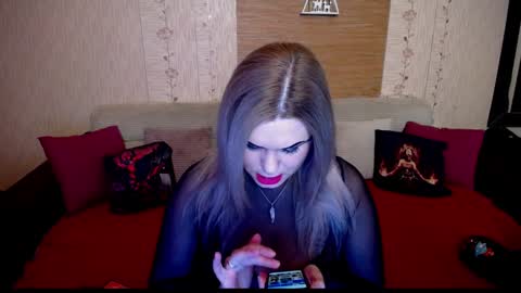 AnnessixReign online show from 2, 2, 2025