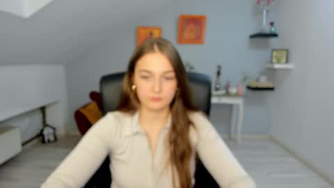 Snapshot of annewilsonn chatting on 10, 11, 2025 annewilsonn online show from 10, 11, 2025