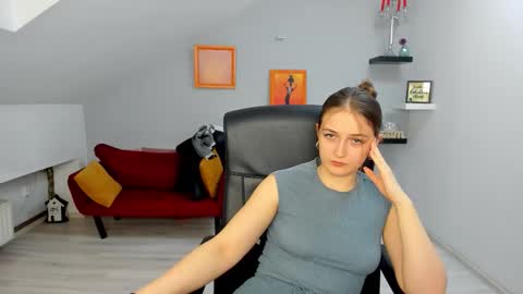 annewilsonn online show from 9, 2, 2026