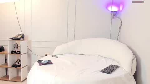 anni_lima online show from 1, 10, 2025