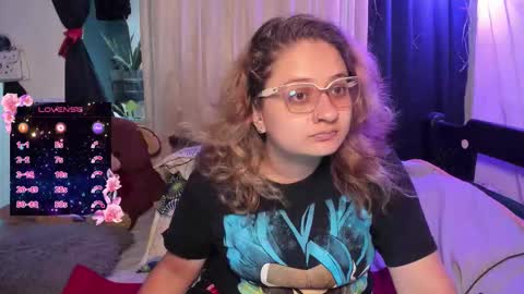 Snapshot of annie_bigboobs_ chatting on 16, 10, 2025 Ana Bolena independent model online show from 16, 10, 2025