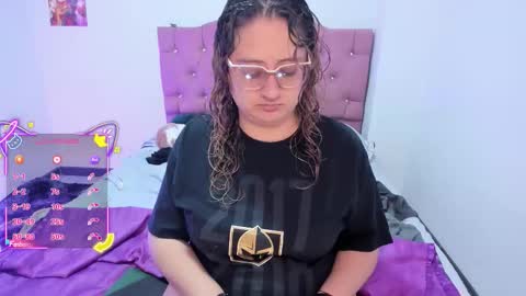 Snapshot of annie_bigboobs_ chatting on 16, 12, 2025 Ana Bolena independent model online show from 16, 12, 2025