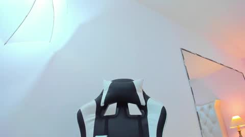 Annie online show from 7, 10, 2025
