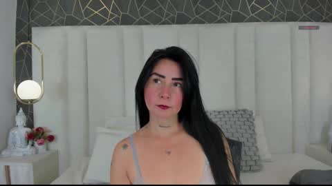 im annie   online show from 22, 12, 2025