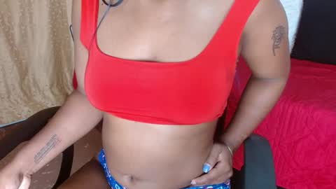 annie_scott_ online show from 2, 3, 2025