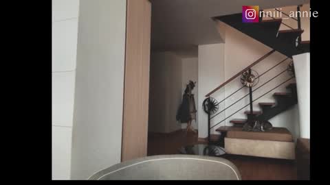 JEANNE no olvides seguirme dont forget follow me  uu online show from 15, 10, 2025