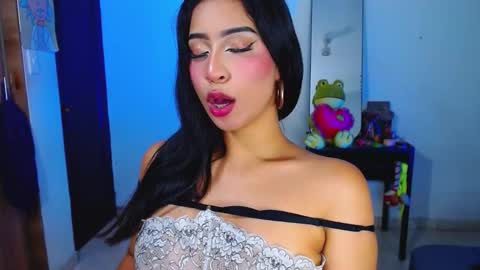 Snapshot of annieblu3 chatting on 15, 11, 2025 AnnieBlu3 online show from 15, 11, 2025