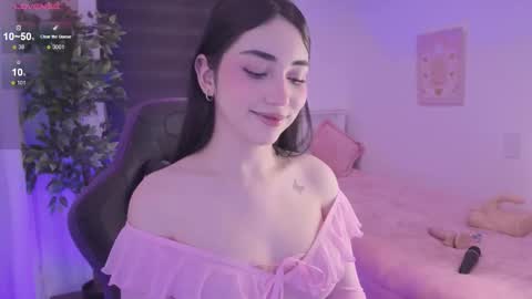 Snapshot of anniebrie chatting on 21, 10, 2025 Cassandra online show from 21, 10, 2025