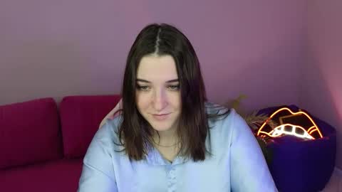 Snapshot of anniedodge chatting on 15, 10, 2025 Annie online show from 15, 10, 2025
