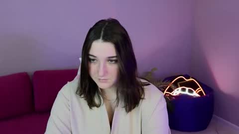 Snapshot of anniedodge chatting on 16, 10, 2025 Annie online show from 16, 10, 2025