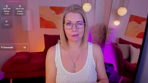 Annie online show from 14, 11, 2025