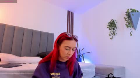 Annie online show from 23, 11, 2025