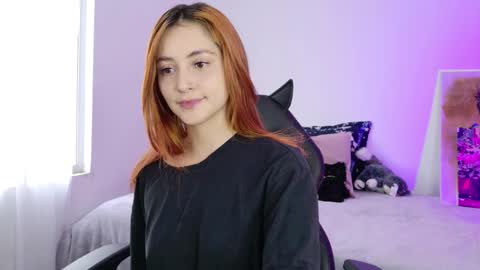 Snapshot of anniemora_ chatting on 6, 3, 2026 Annie online show from 6, 3, 2026