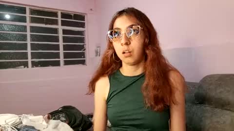 Snapshot of anniesparkle chatting on 15, 10, 2025 Annie Sparkle online show from 15, 10, 2025