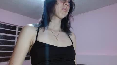 Snapshot of anniesparkle chatting on 29, 10, 2025 Annie Sparkle online show from 29, 10, 2025