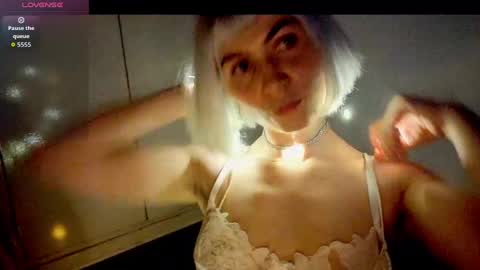 Snapshot of annietinky chatting on 24, 10, 2025 annietinky online show from 24, 10, 2025