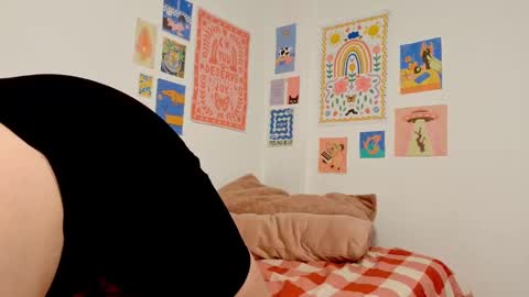 Snapshot of annietinky chatting on 2, 11, 2025 annietinky online show from 2, 11, 2025