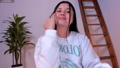 Annie  online show from 5, 2, 2025