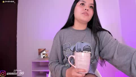 Annie  online show from 11, 10, 2025