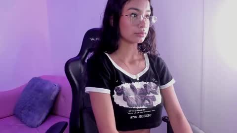 Snapshot of anniie_evans1 chatting on 28, 1, 2025 Annie Evans online show from 28, 1, 2025