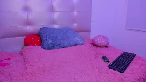 Snapshot of anniie_evans1 chatting on 7, 2, 2025 Annie Evans online show from 7, 2, 2025