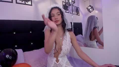 Snapshot of anniie_evans1 chatting on 22, 10, 2025 Annie Evans online show from 22, 10, 2025