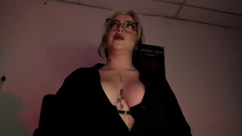 Annika online show from 31, 10, 2025