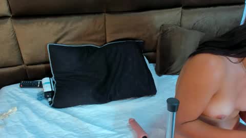 Snapshot of annita_01 chatting on 12, 12, 2024 Annita online show from 12, 12, 2024
