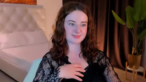 Snapshot of annterry chatting on 15, 10, 2025 Ann Terry 3 online show from 15, 10, 2025