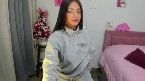 SOFIA INDEPENDENT MODEL online show from 2, 12, 2024